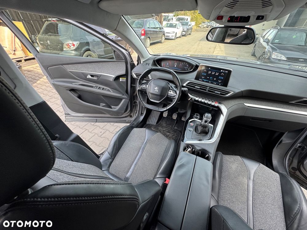 Peugeot 3008 PureTech 130 Stop & Start GPF Allure - 7