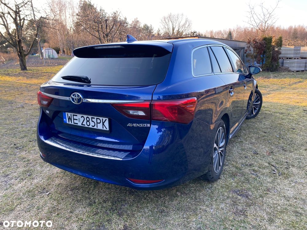 Toyota Avensis 1.8 Premium - 4