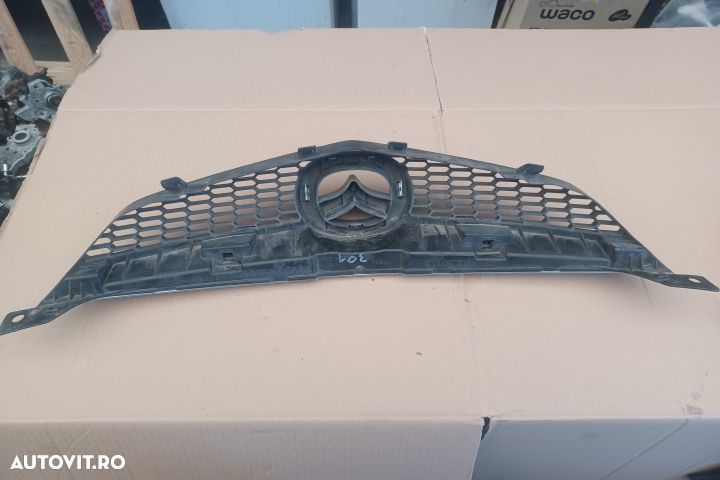 Grila radiator GR1L50712 Mazda 6 GG [facelift] [2005 - 2007] wagon 2. - 3