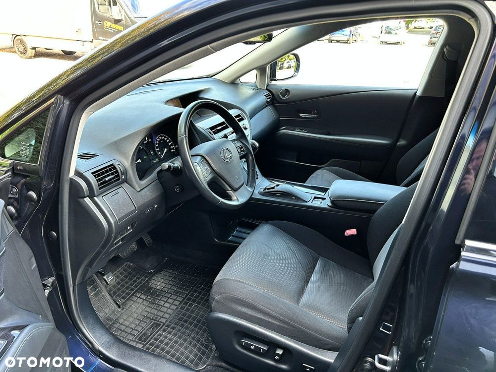 Lexus RX - 8