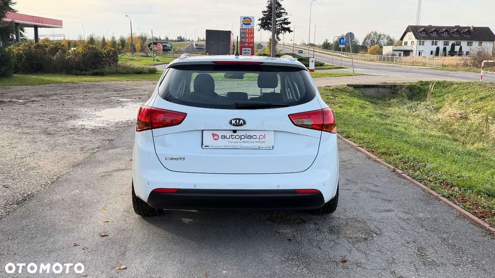Kia Ceed - 26