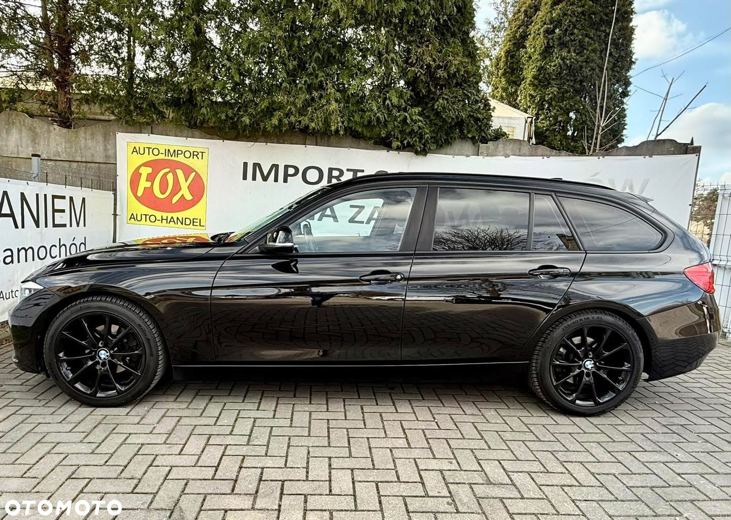 BMW Seria 3 318d Touring Blue Performance Sport Line - 11