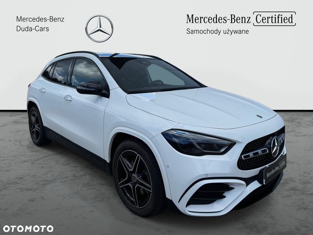 Mercedes-Benz GLA - 11
