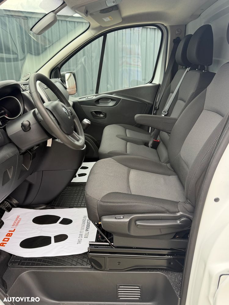 Renault Trafic 2.0 Blue dCi 146 Furgon Cabina Dubla L2H1 Authentique - 4