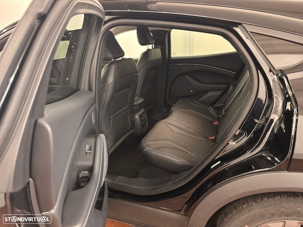 Ford Mustang Mach-E 75.7 kWh Base - 7