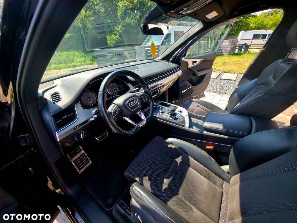 Audi SQ7 - 14