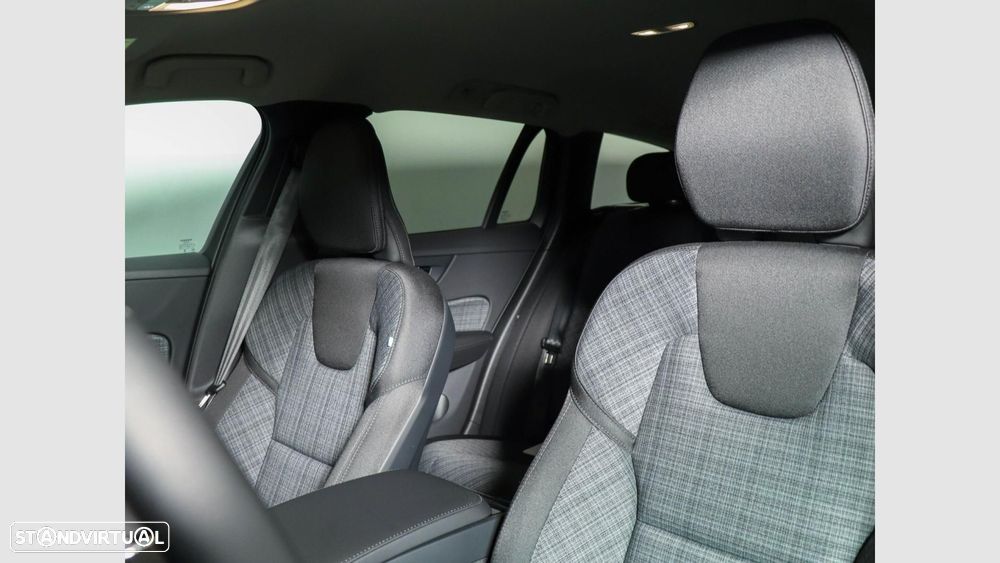 Volvo V60 2.0 T6 AWD TE Core - 17