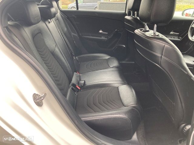 Mercedes-Benz A 180 Limousine d Progressive Aut. - 37