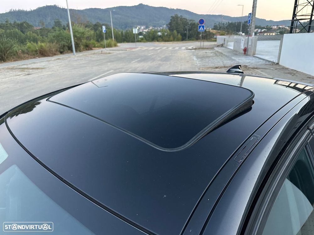 BMW 320 d Sport Line - 9
