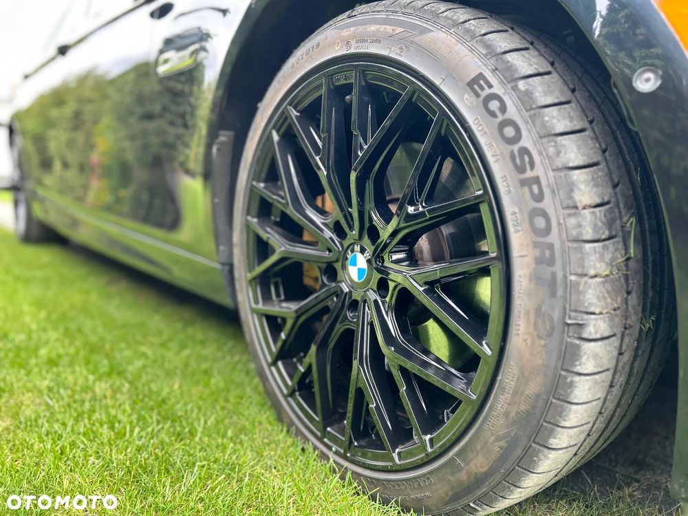 BMW Seria 5 550i - 5