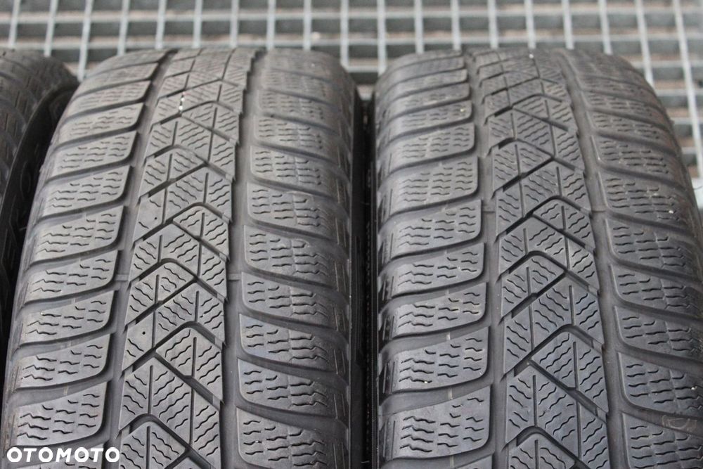 4x 205/50R17 PIRELLI WINTER SOTTOZERO 3 AO1 93H 21r 7mm - 3