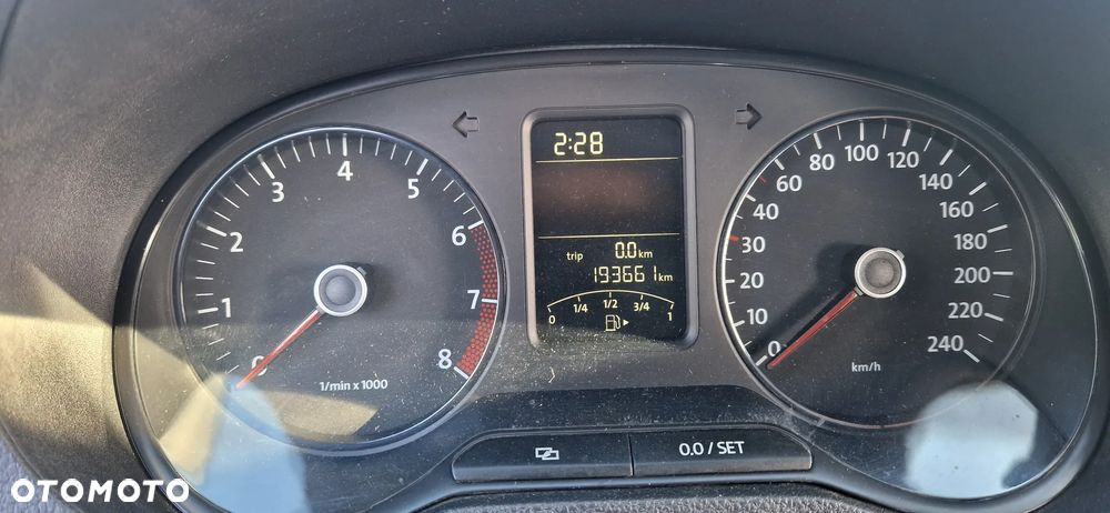 Volkswagen Polo 1.2 Comfortline - 29