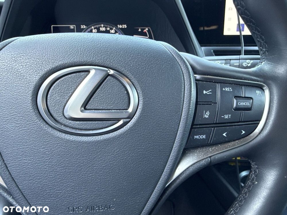 Lexus UX - 22