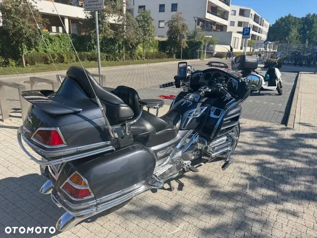 Honda GL - 10