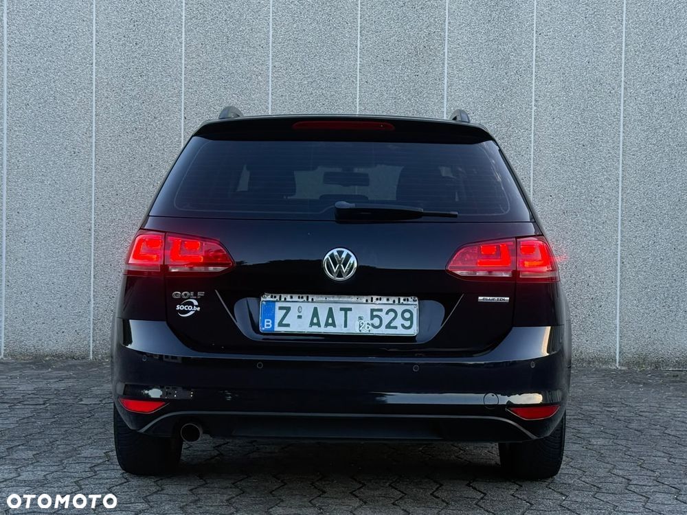 Volkswagen Golf - 8