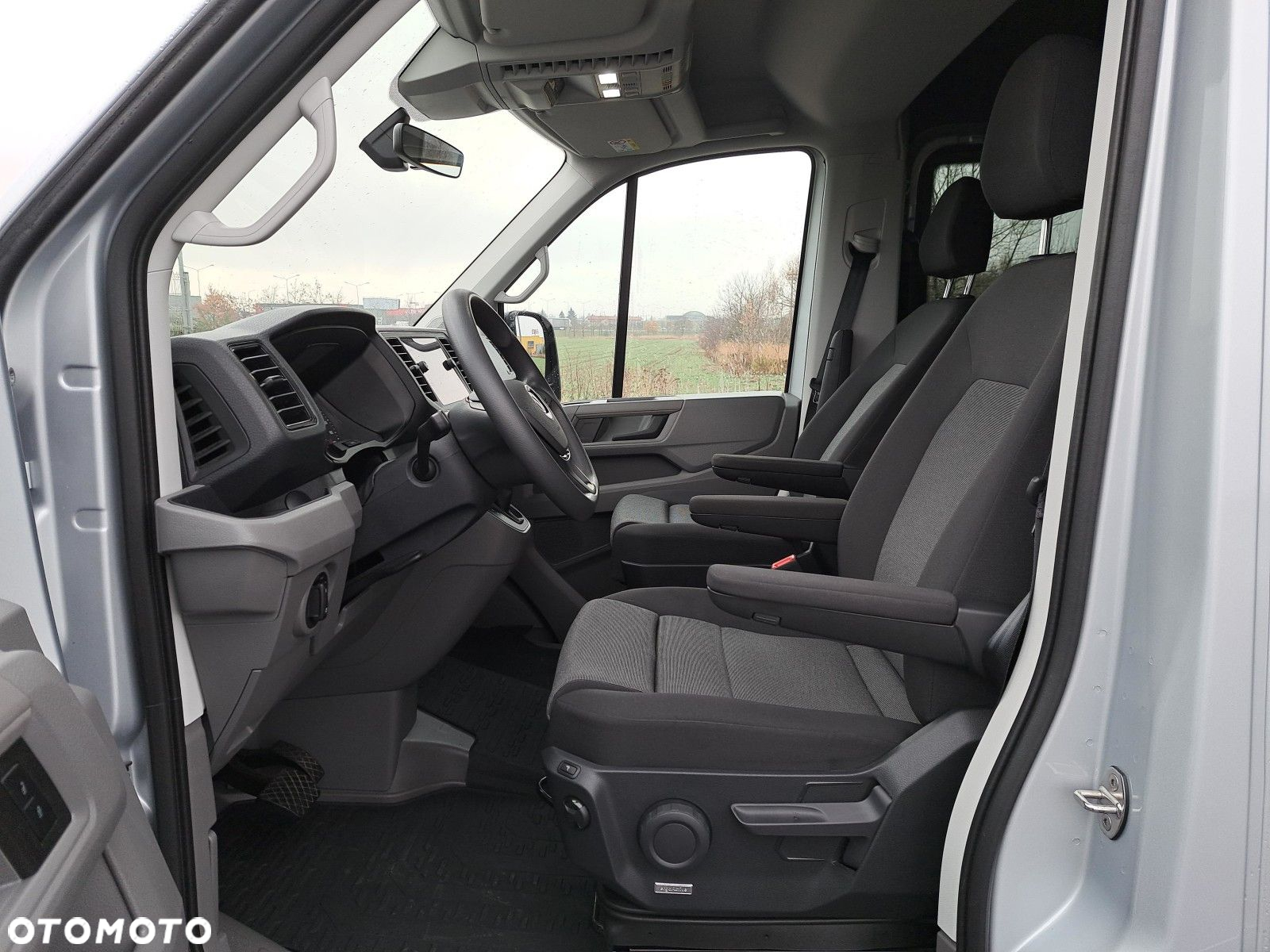 Volkswagen Crafter 35 furgon 177km Automat 3640 - 13