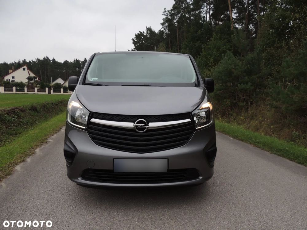 Opel Vivaro L2H1 2,9t Elegance - 2