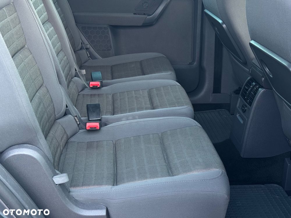 Volkswagen Touran 1.6 FSI Goal - 16