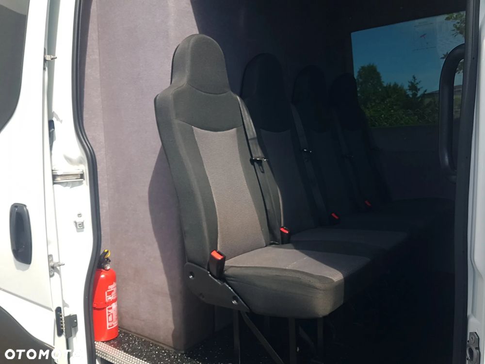 Iveco 50C15 DAILY 7-OSÓB BRYGADÓWKA BLIŹNIAKI MAXI DŁUGI WYSOKI KLIMA BLASZAK VAN FURGON HAK KRAJOWY - 32