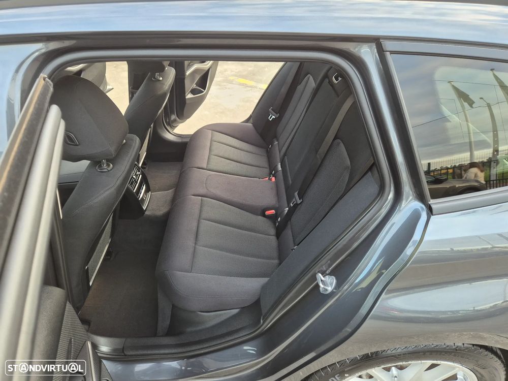 BMW 330 e Auto - 29