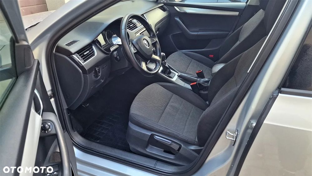 Skoda Octavia 2.0 TDI Ambition - 9