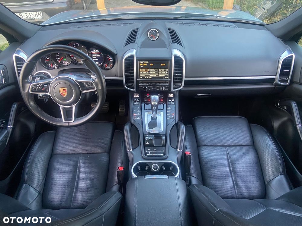 Porsche Cayenne - 9