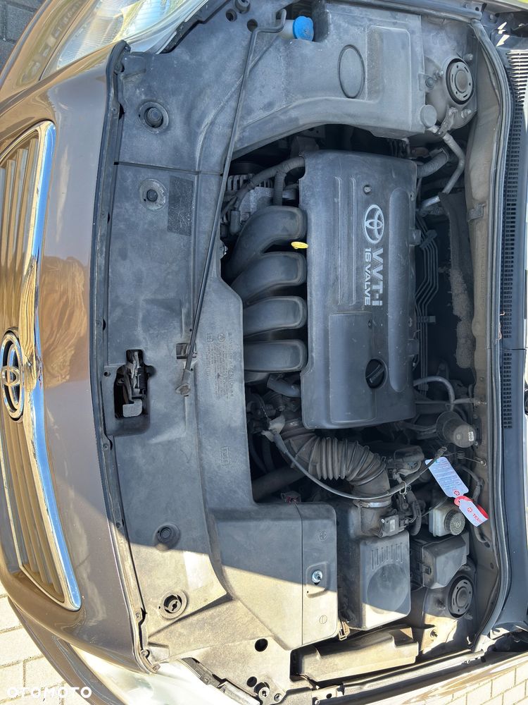 Toyota Avensis 1.8 VVT-i Terra - 9