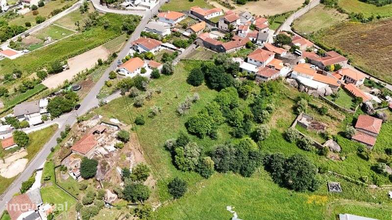 Terreno em Adães, Barcelos - Grande imagem: 2/3