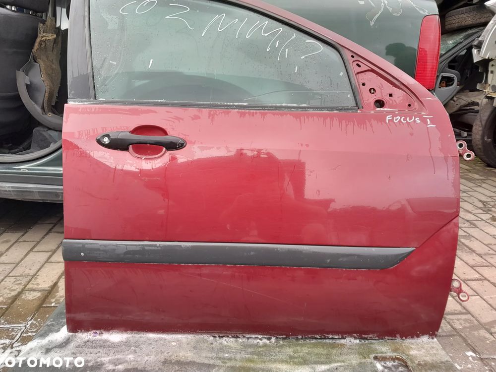 FORD FOCUS MK1 DRZWI PRAWE PRZEDNIE PRAWY PRZÓD - 1