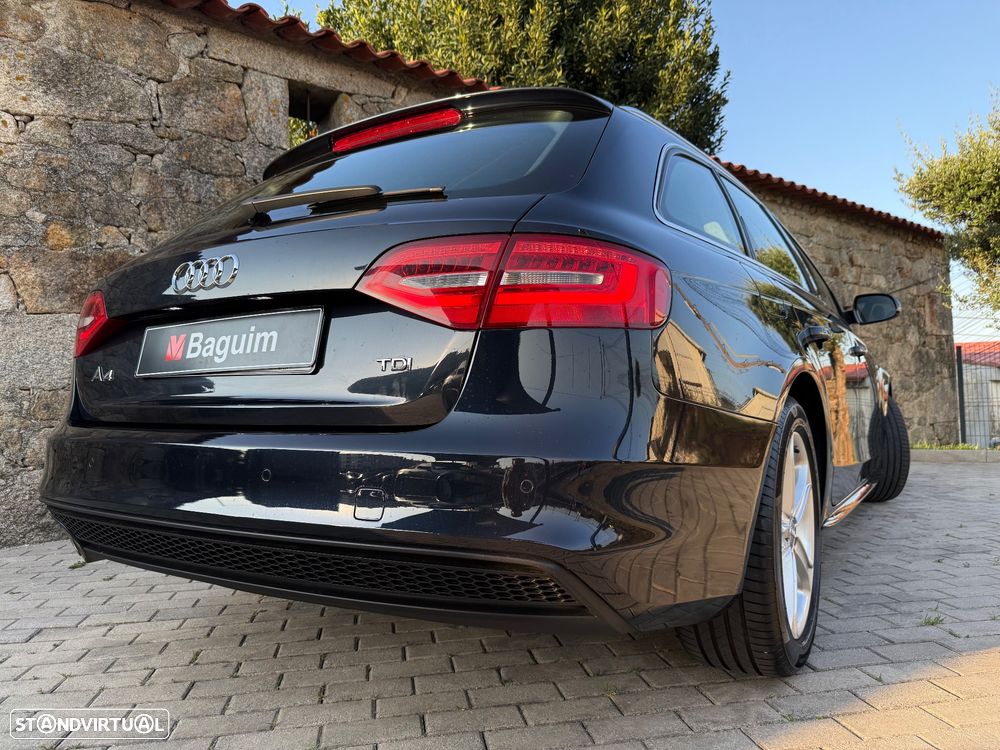 Audi A4 Avant 2.0 TDI Business Line S-line - 4