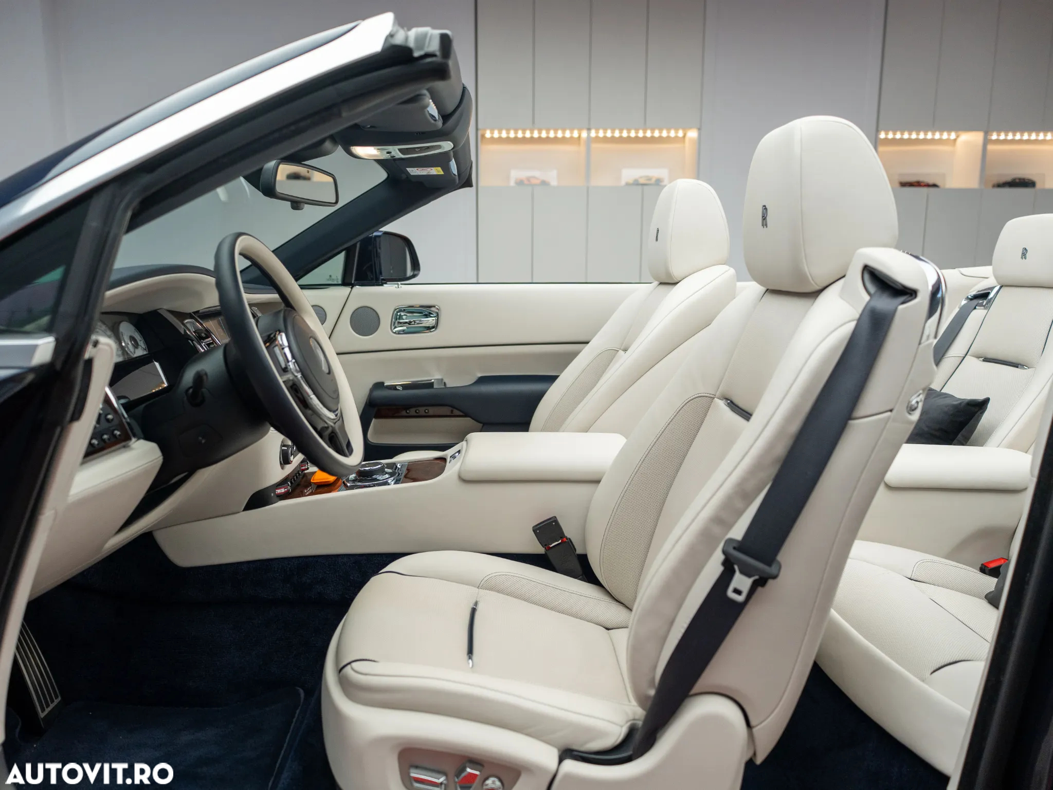 Rolls-Royce Dawn Standard - 19