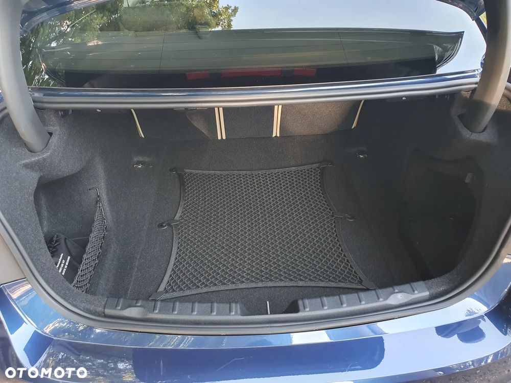 BMW Seria 3 320d Luxury Line sport - 14