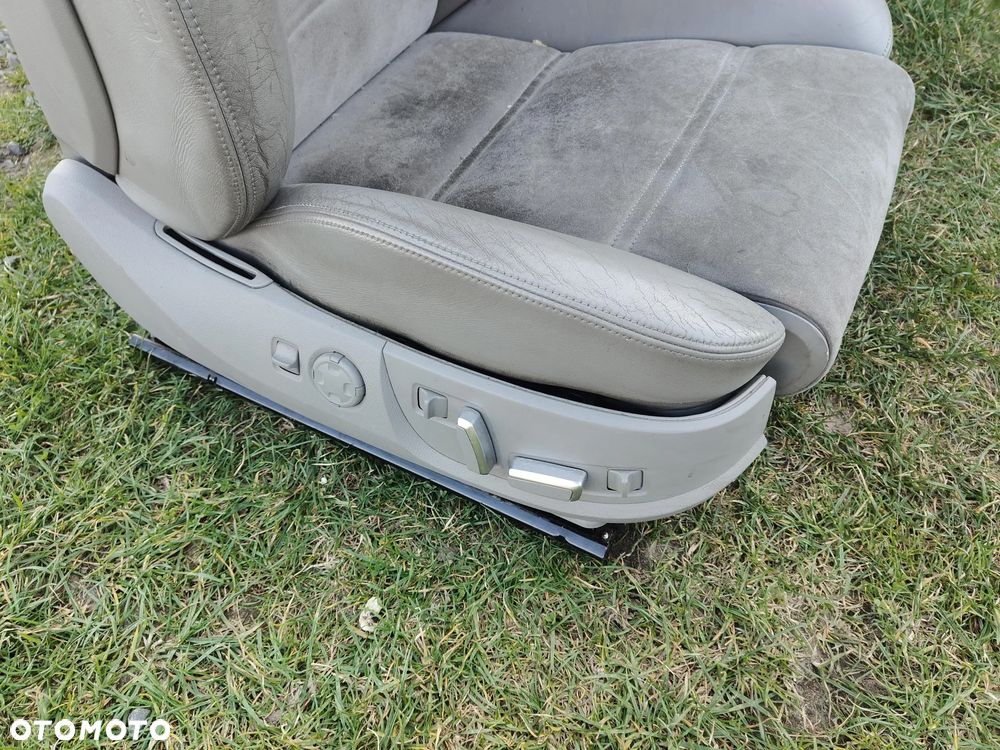Audi A8 D3 FOTEL Prawy Pasażera Sport Szara Alkantara Prawy - 2