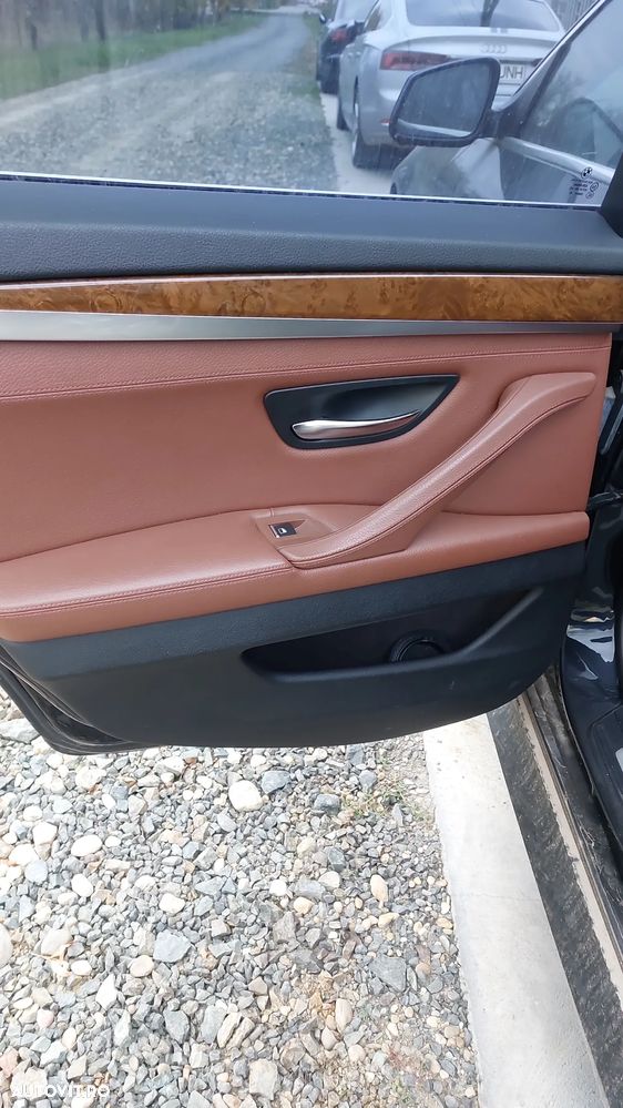 BMW Seria 5 520d Touring Aut. Luxury Line - 20