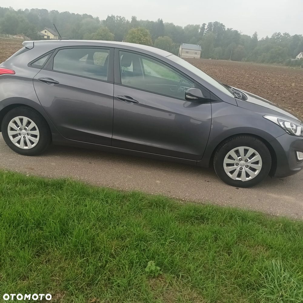 Hyundai i30 blue 1.6 CRDi Trend - 5