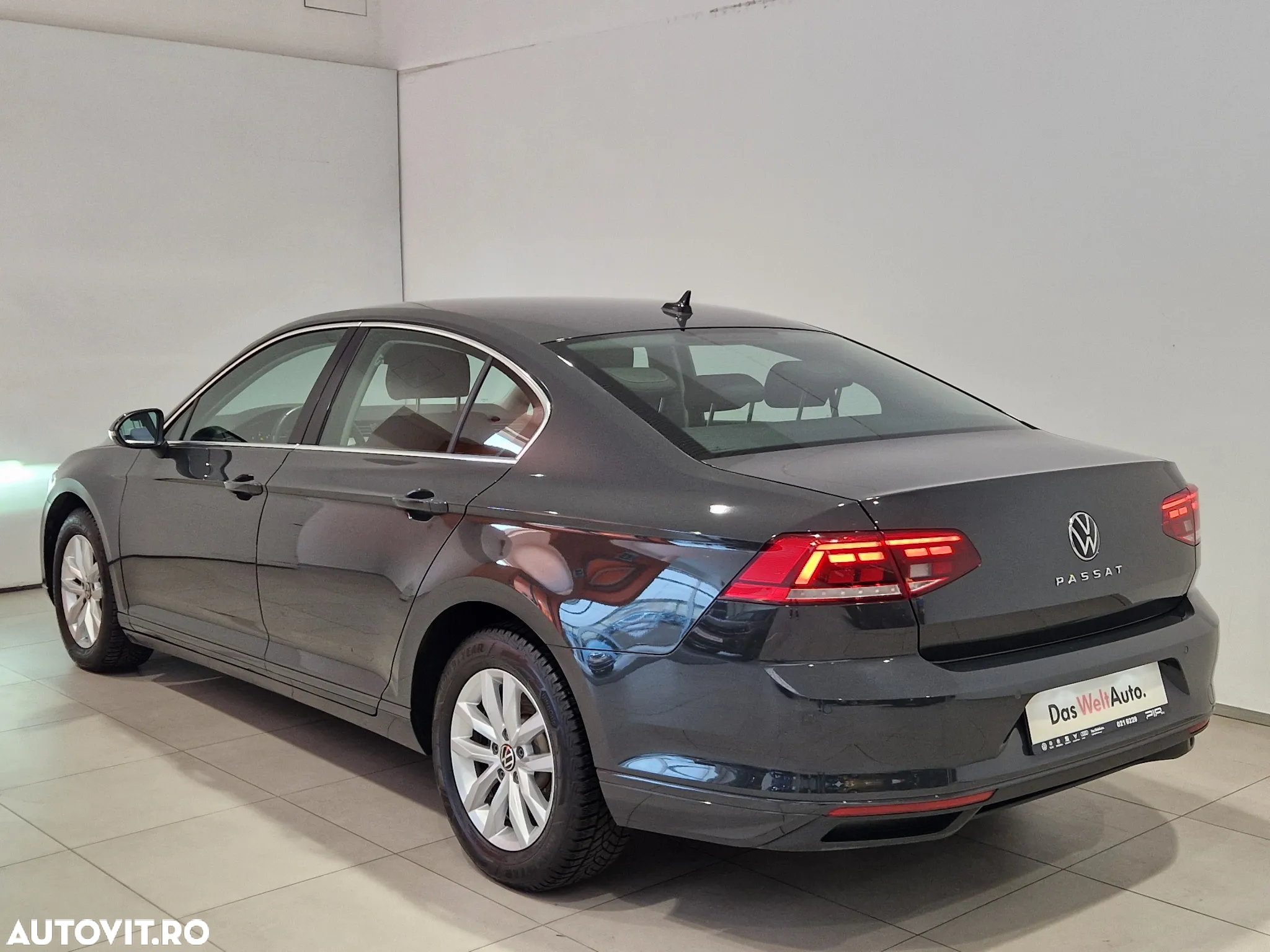 Volkswagen Passat 2.0 TDI DSG Comfortline - 3
