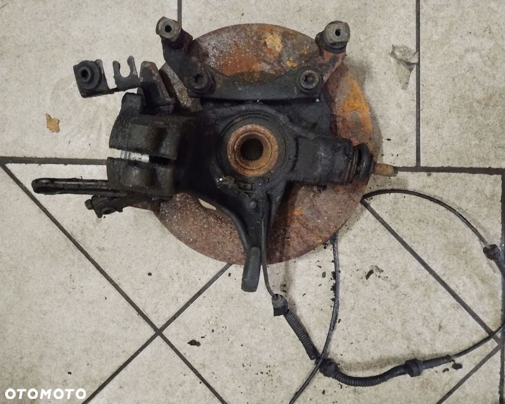 CITROEN C5 II 04-08 r. 2,0 HDI zwrotnica lewa lewy przód LP * - 2