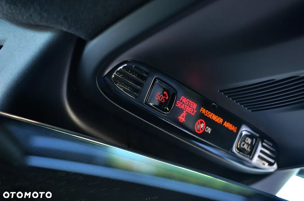 Volvo XC 40 T3 Geartronic RDesign - 32
