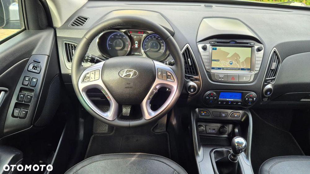 Hyundai ix35 1.7 CRDi 2WD blue Finale Gold - 27