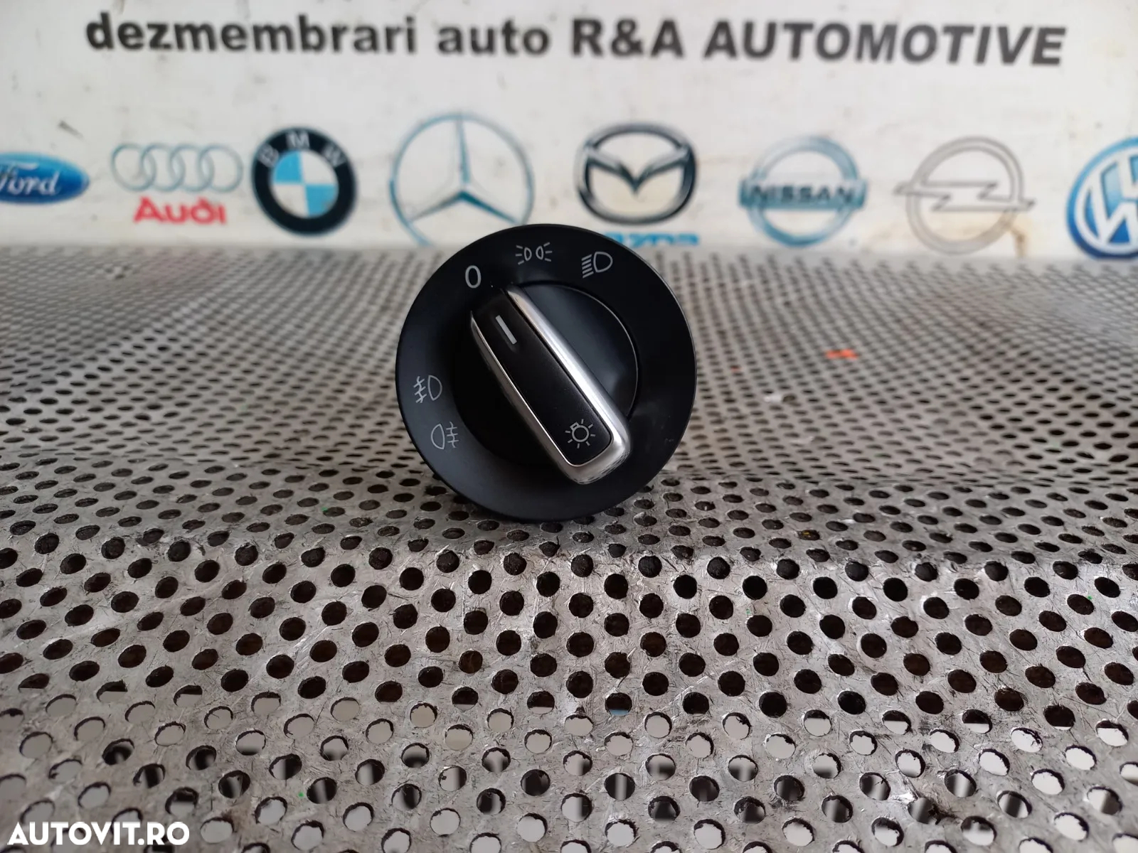 Bloc Lumini Cu Proiectoare Ceata Vw Golf 6 Vl Cod 3CC - Dezmembrez Arad - 2