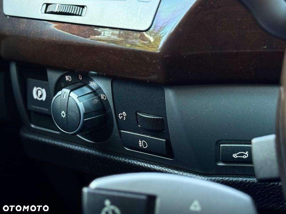 BMW Seria 7 750i L - 25