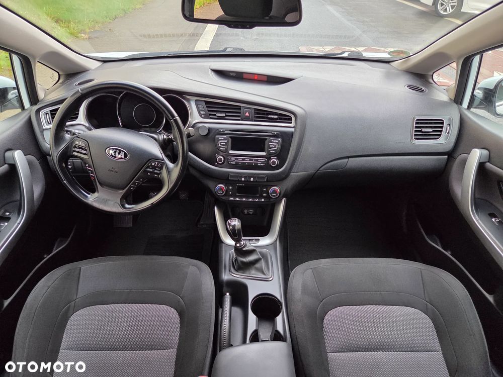 Kia Ceed 1.6 GDI Business Line - 13