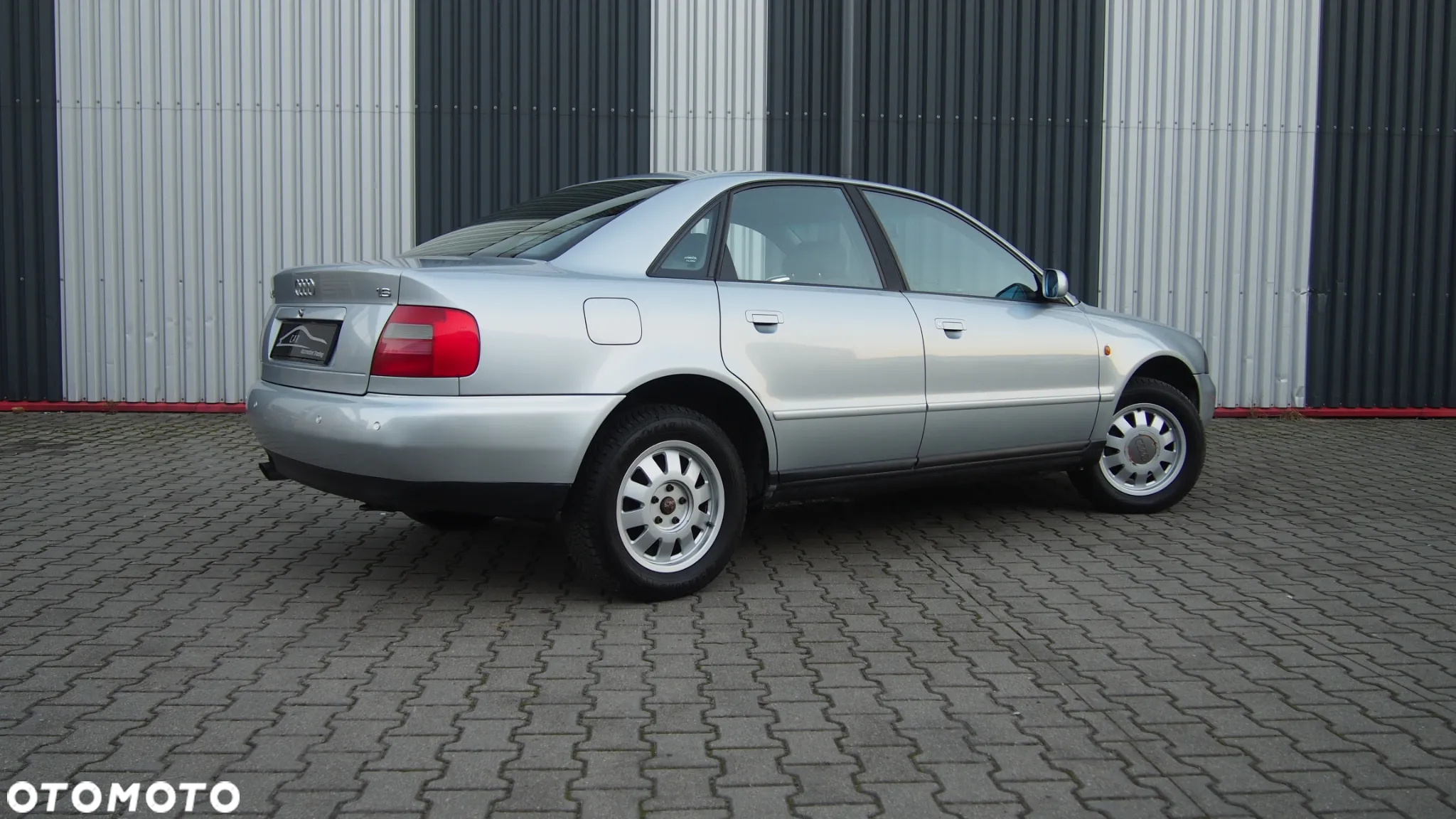 Audi A4 1.6 - 16