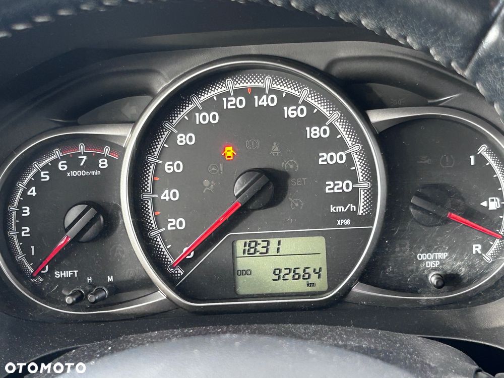 Toyota Yaris - 10