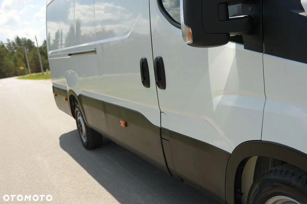 Iveco DAILY/MROZNIA/CHLODNIA/THERMO KING/3.0 /L4H2 - 14