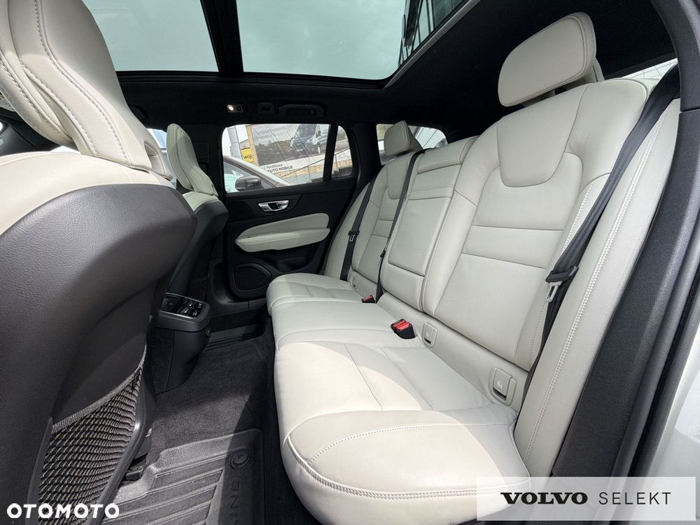 Volvo V60 Cross Country - 14