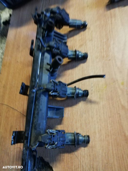 Rampă cu injectoare seat ibiza motor 1,4 b, vw golf 4, skoda fabia 1 - 2