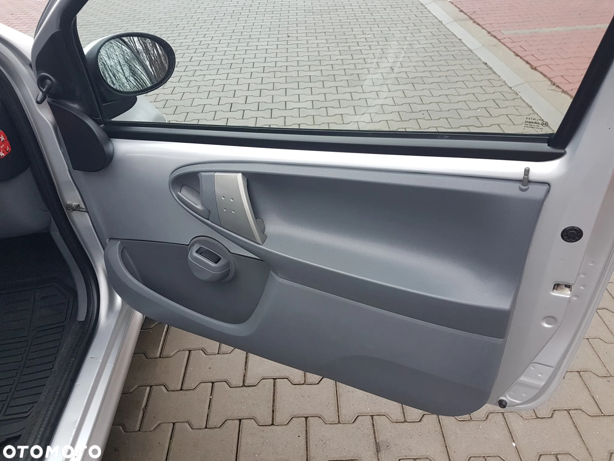 Peugeot 107 - 13