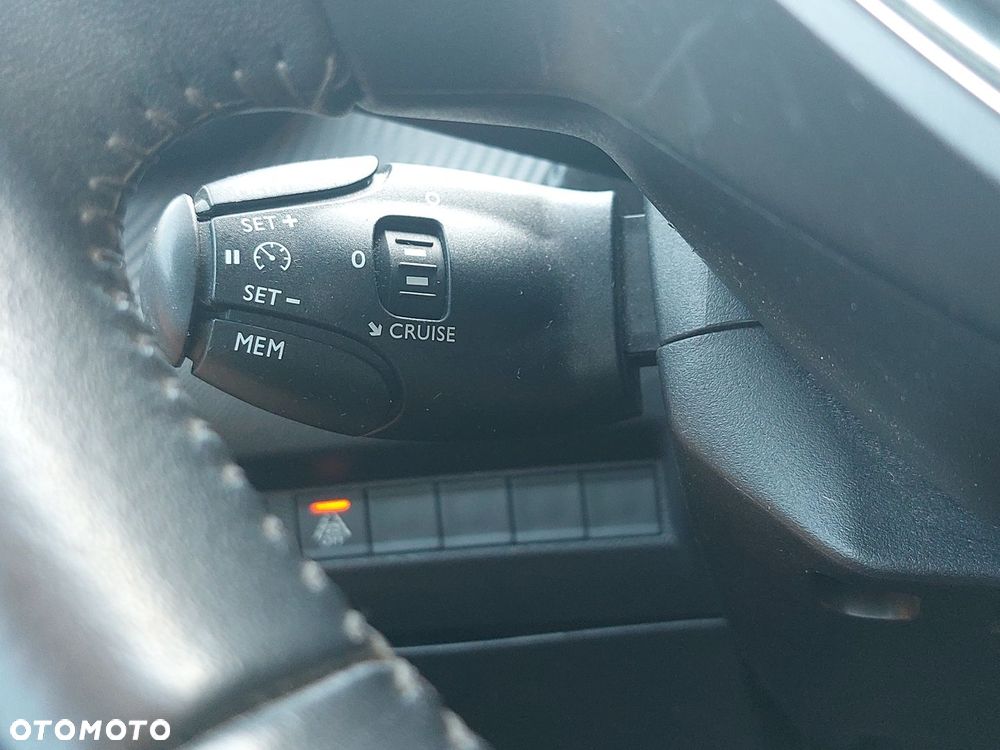 Peugeot 208 1.2 PureTech Active Pack S&S - 14