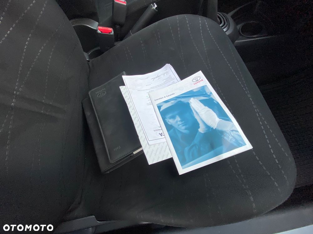 Toyota Yaris 1.3 VVT-i Executive - 9